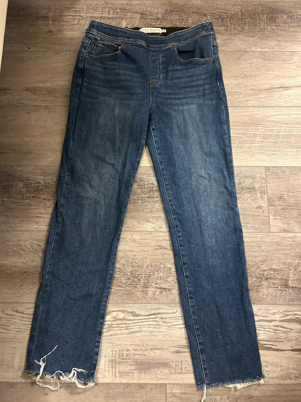 Straight Leg Women's Denim Jeans in Dark Blue - Classic Casual